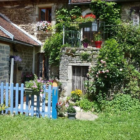 La Maison Du Gue Ecutigny Exterior foto