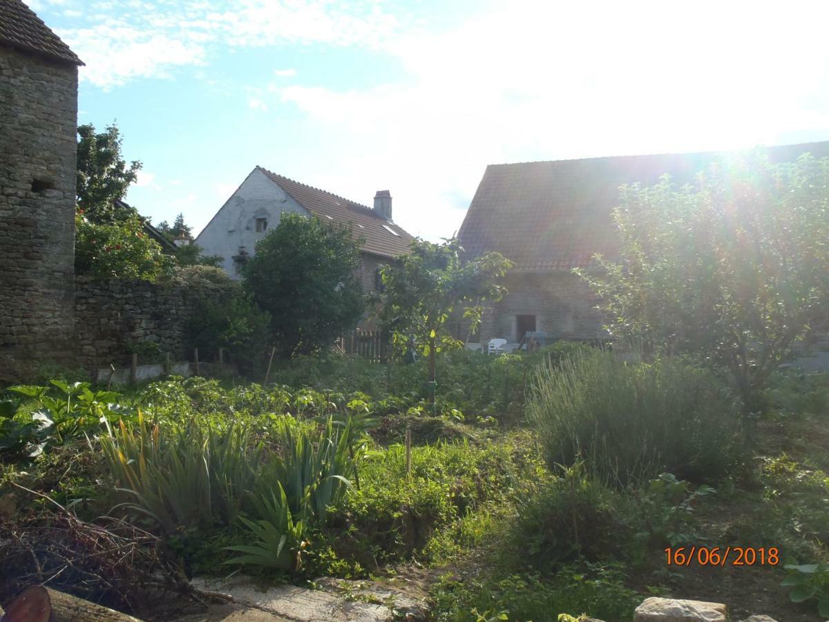 La Maison Du Gue Ecutigny Exterior foto